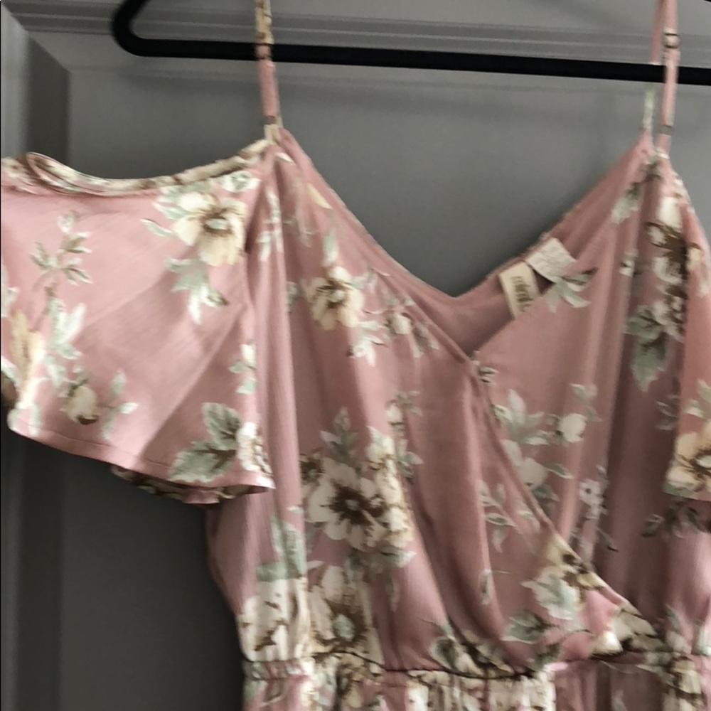 NWOT Floral off the shoulder romper. Never worn.